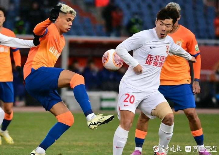 泰山客场击败亚泰，取得近期中超客场胜利